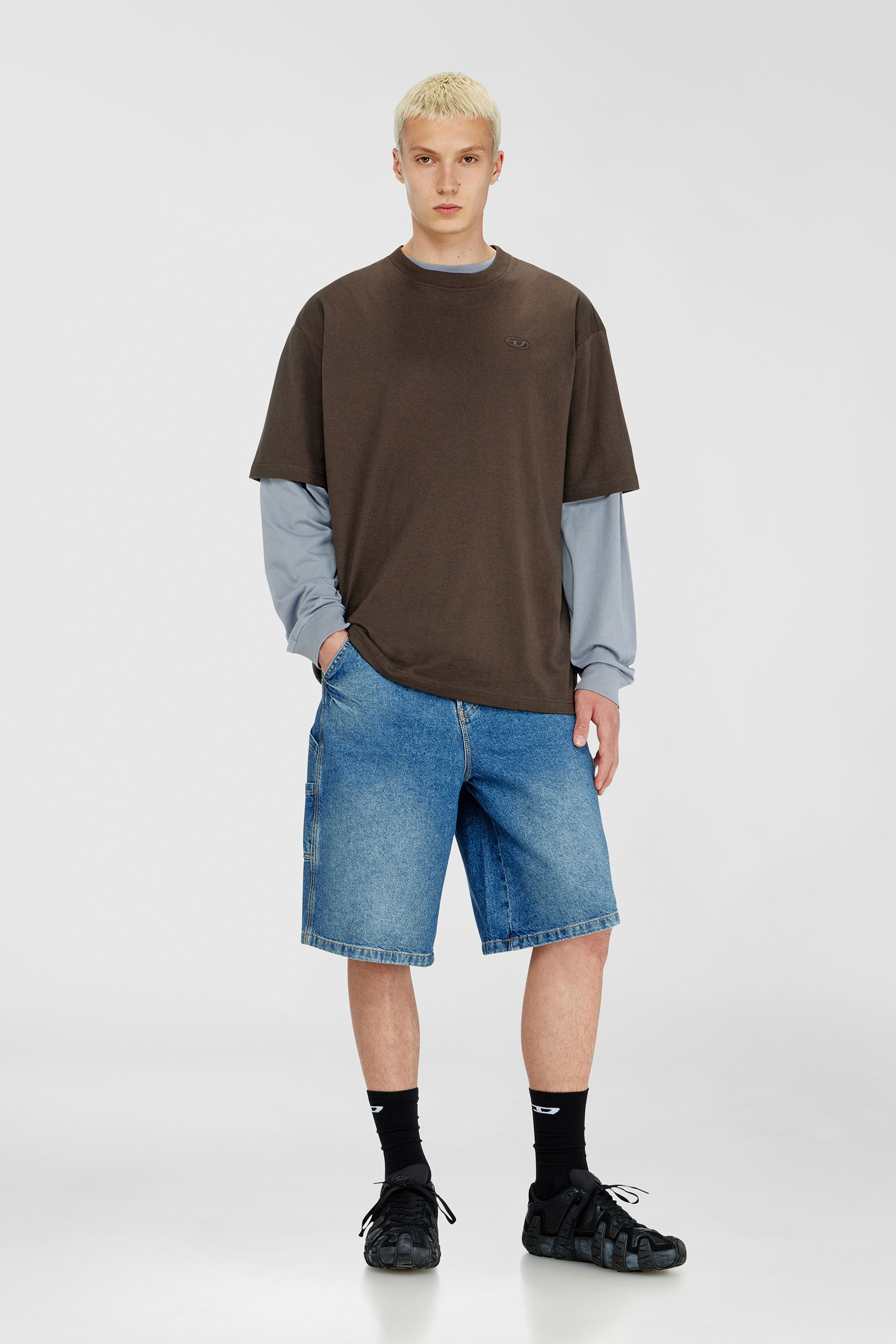 Diesel - T-BOGGY-MEGOVAL-D, Herren T-Shirt mit gro&szlig;er Oval D-Stickerei in Braun - 2