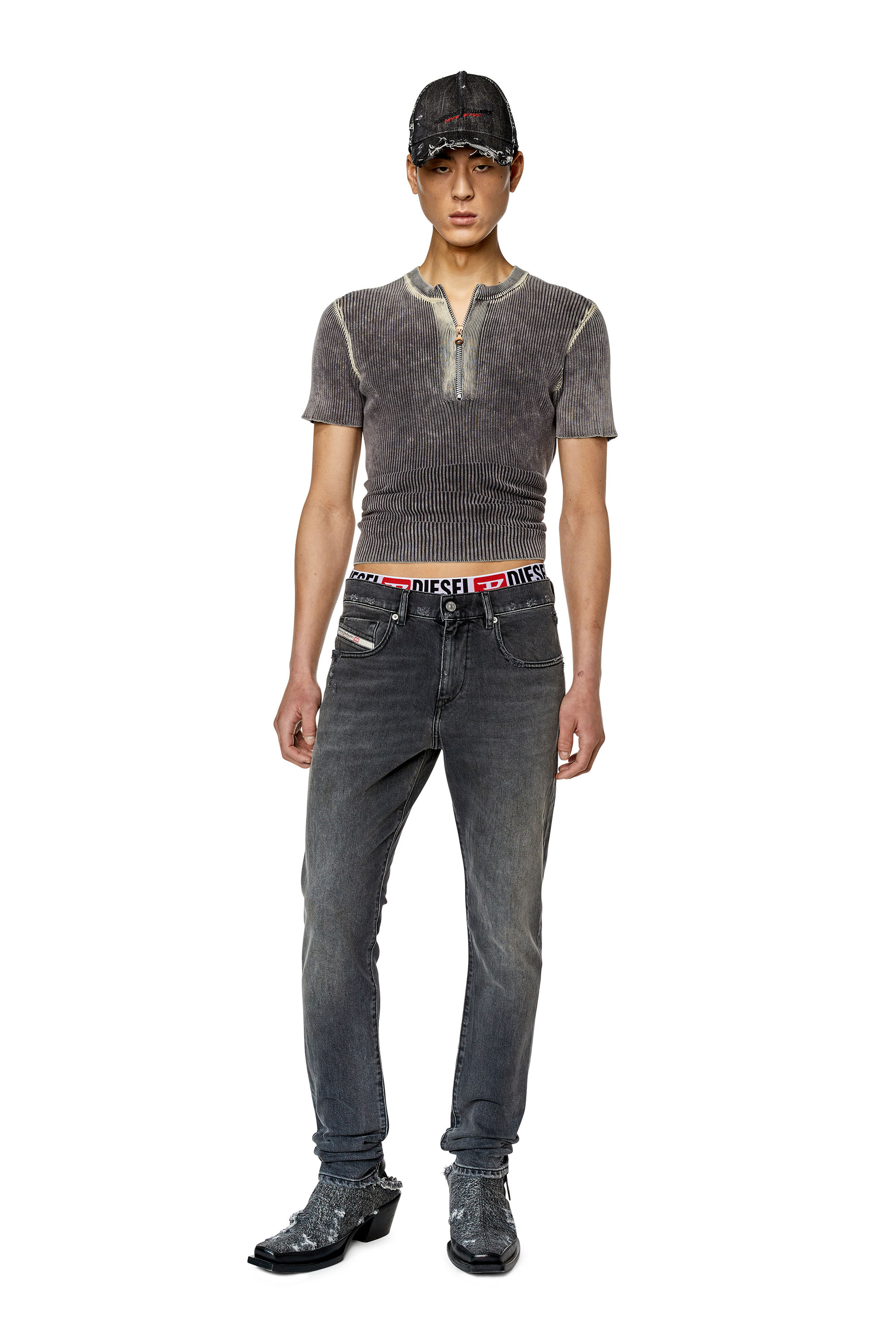 Diesel - 2019 D-Strukt 09F18 Slim Jeans, Schwarz/Dunkelgrau - Image 4