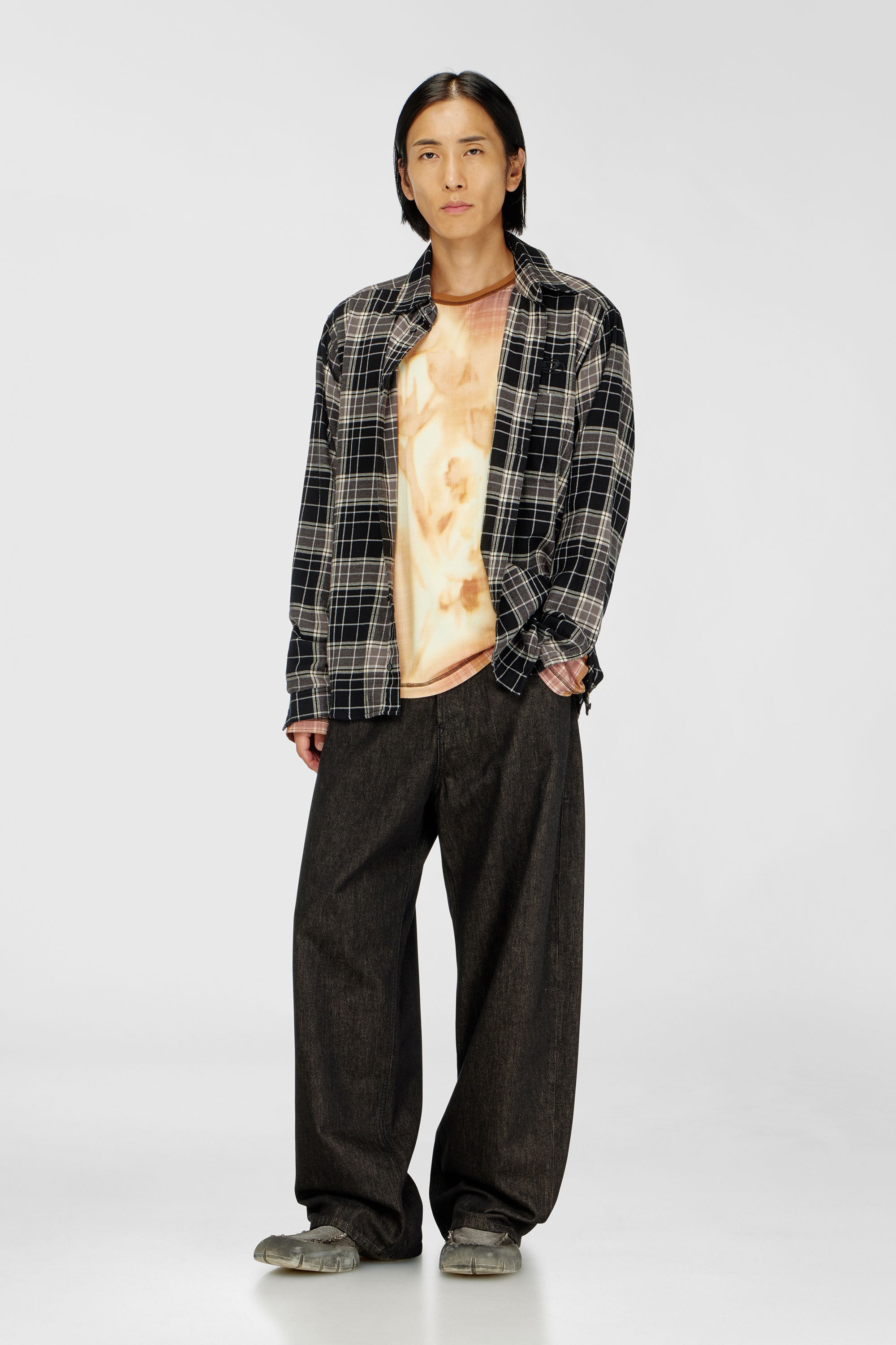 Diesel - S-SIMPLY-HNBI, Herren Hemd aus soprtlich karierter Flanell mit distressed look in Beige/Schwarz - 2