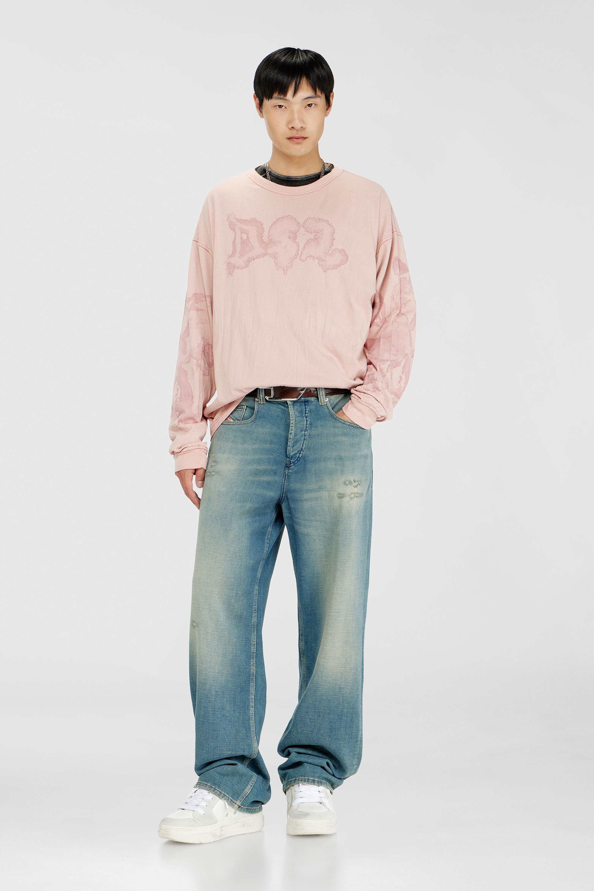 Relaxed long sleeve tee with blotched print